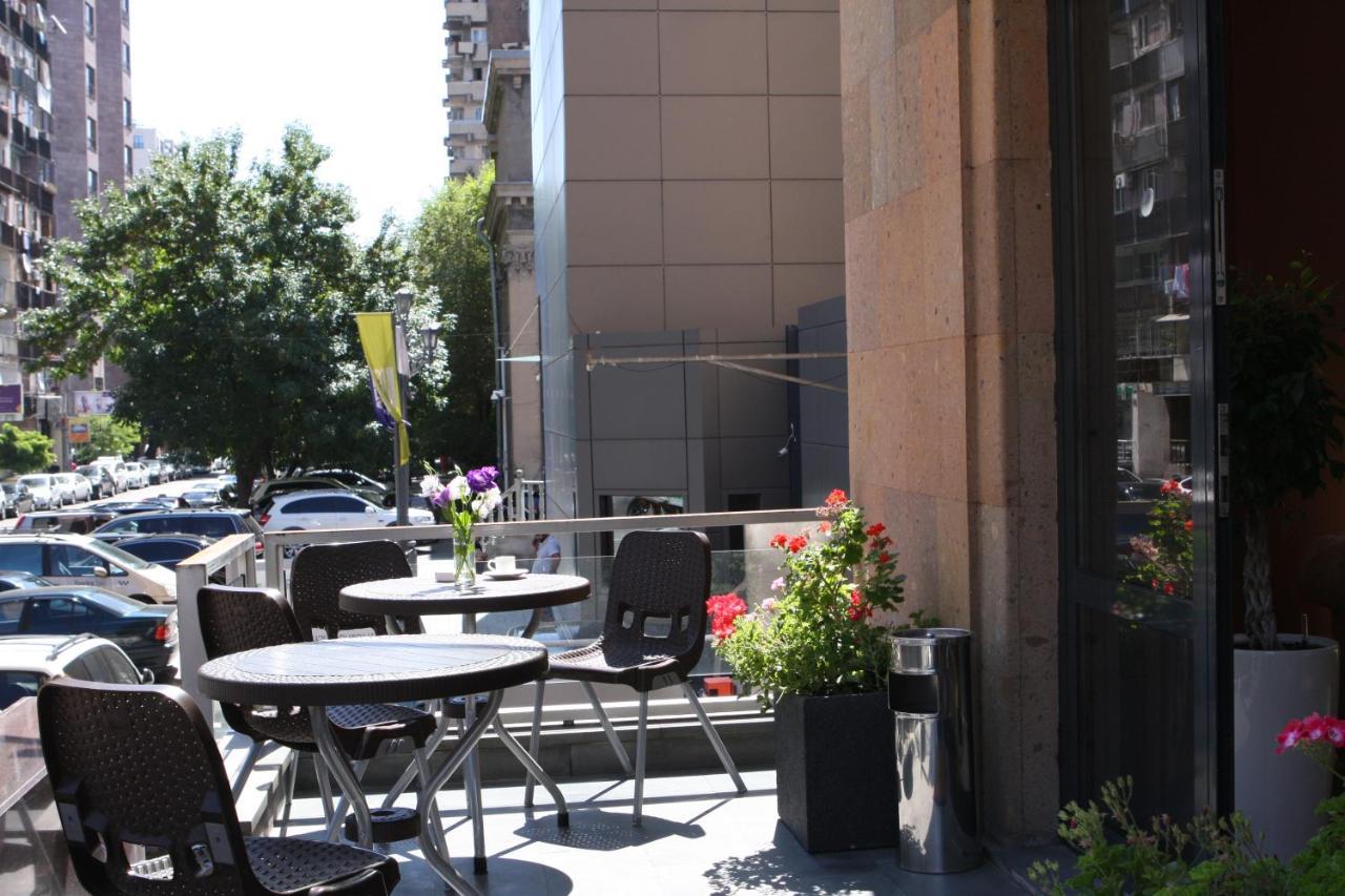 Bonjour Boutique Hotel Erywań Zewnętrze zdjęcie