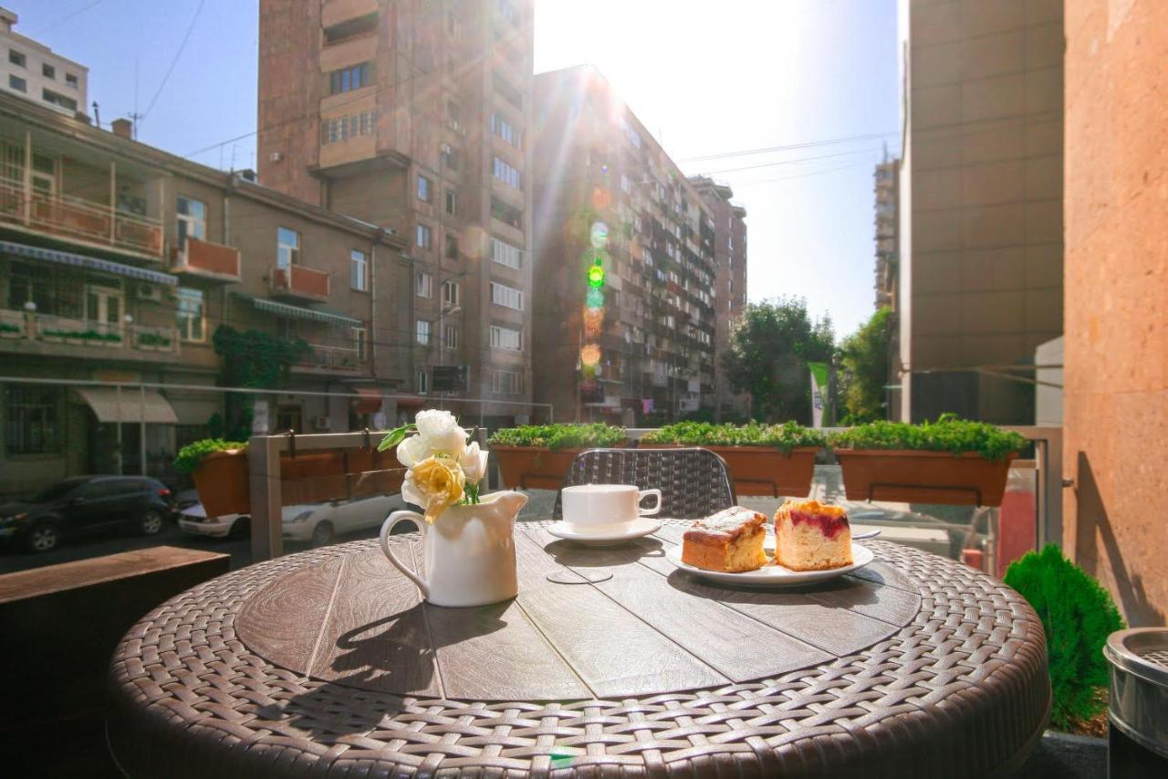Bonjour Boutique Hotel Erywań Zewnętrze zdjęcie